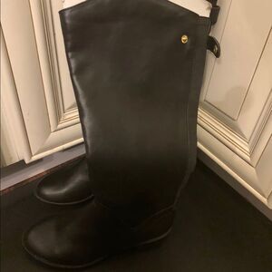 Merona  Women’s  Knee High Gray Suede Size 6